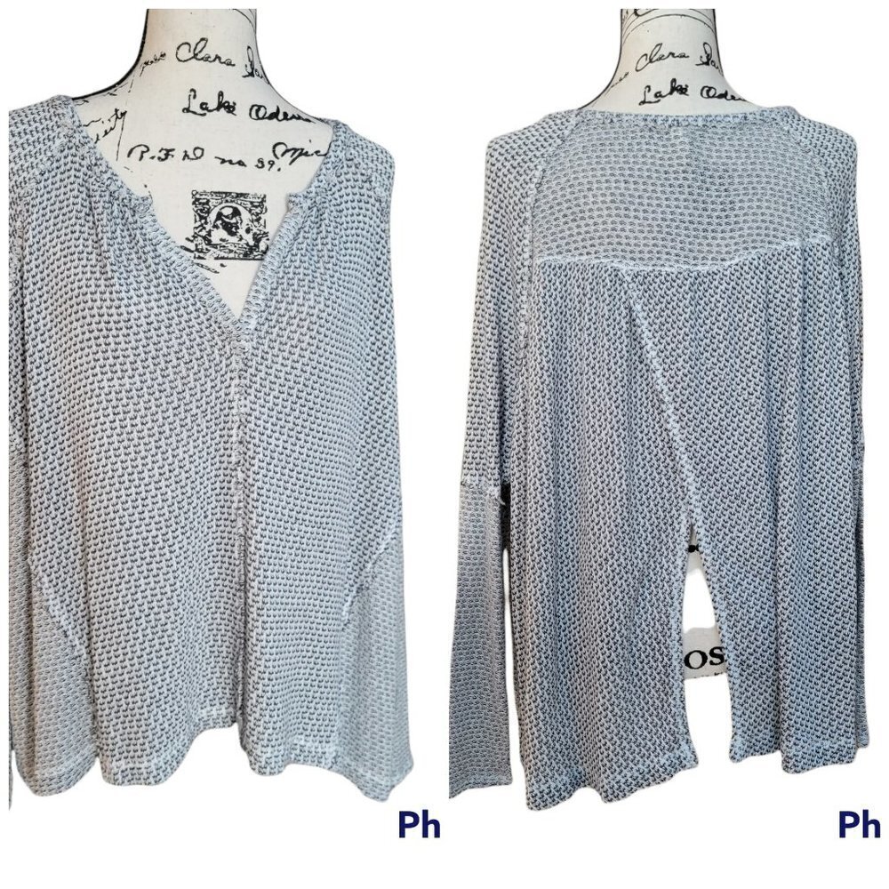 We the Free Split Back Henley Oversized Raw Hem Top - Size S